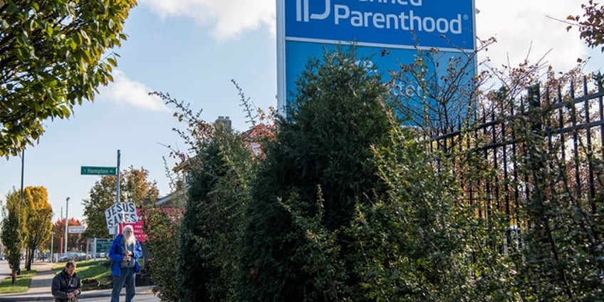 texas lawsuit seeks at least 17m in medicaid reimbursements from planned parenthood