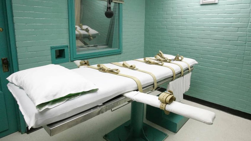 texas man set for execution after killing fellow inmate as sister makes last ditch effort to save his life