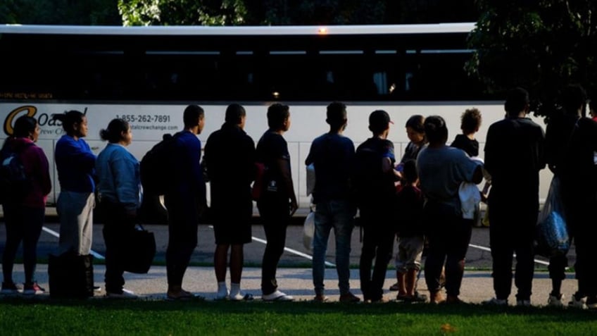 texas sends 12th migrant bus to la city may seek legal action despite approving sanctuary status