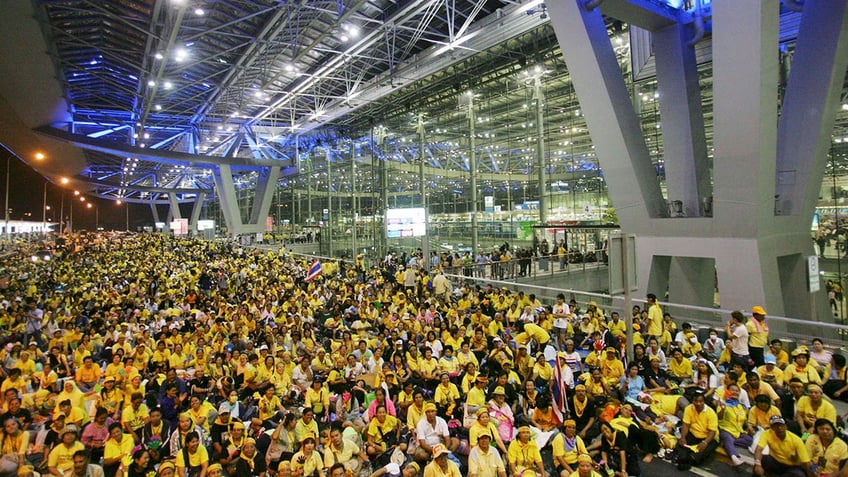 Government protesters