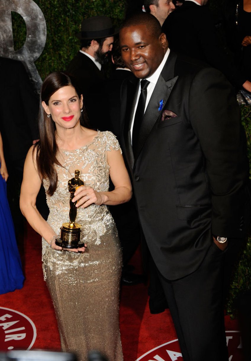 the blind side actor quinton aaron defends sandra bullock against hate mob