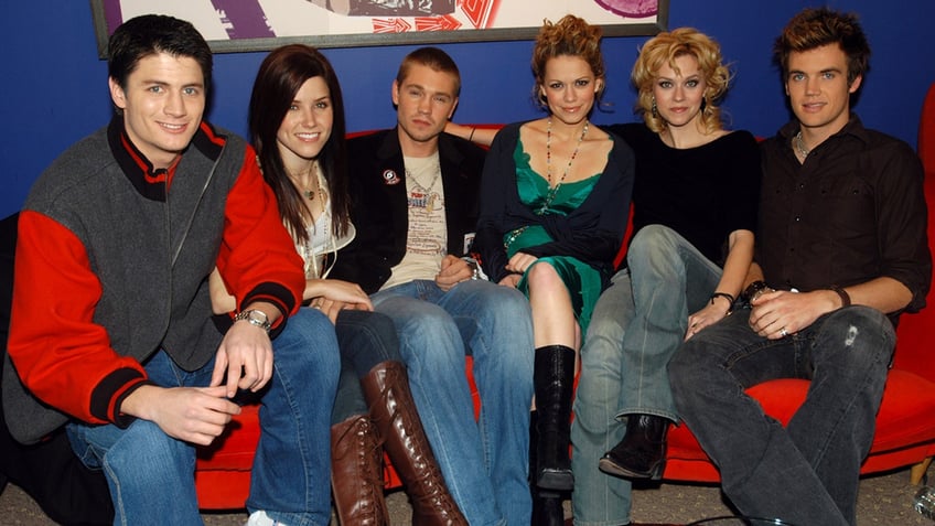the dukes of hazzard and knots landing casts reunite photos