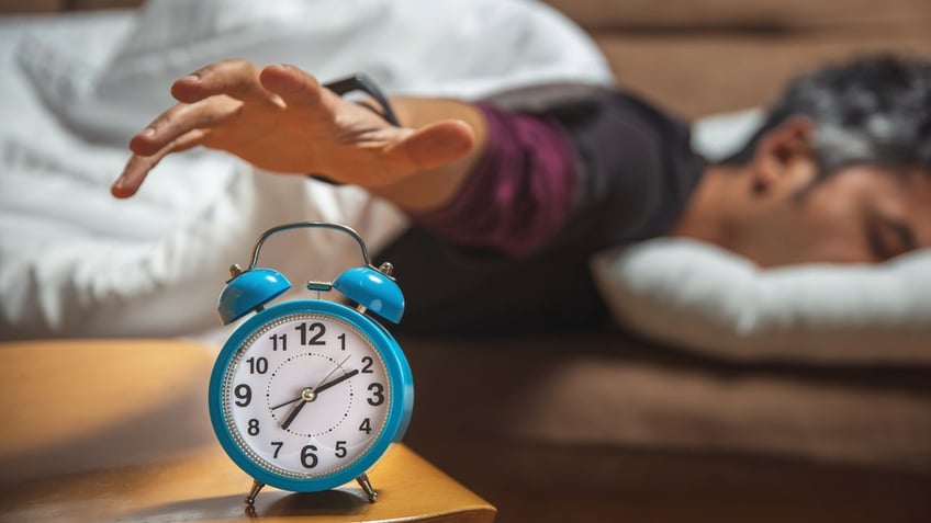 the end of daylight saving time can negatively affect your health even though you gain an hour of sleep