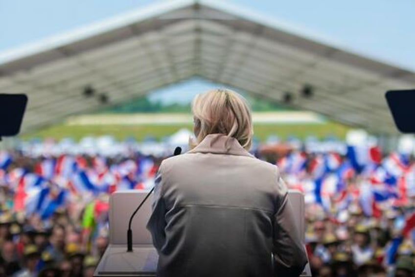 the eu is not europe marine le pen ralliesnationalists in call for rebirth of europes nations