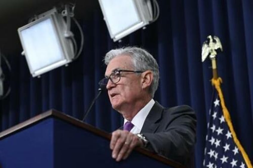 the fed prepares for a bank crisis while telling americans the economy is strong