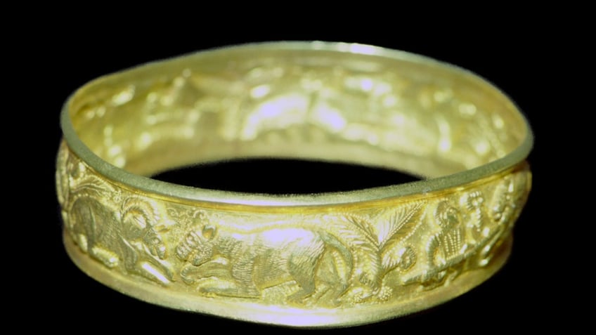 Gold bracelet from the Hoxne Hoard