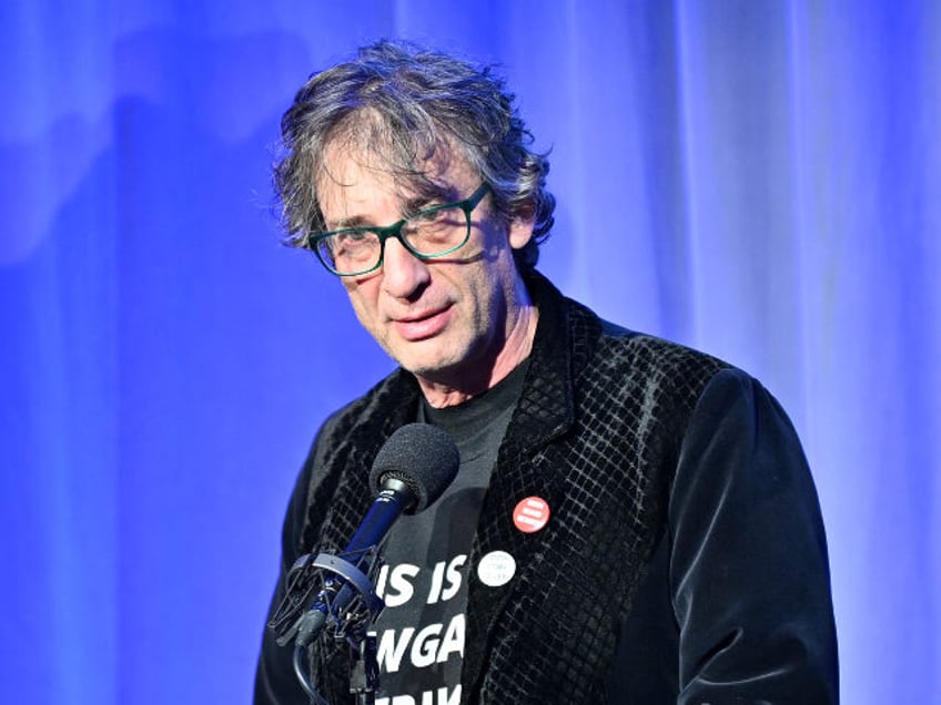 NEW YORK, NEW YORK - MAY 23: Neil Gaiman speaks onstage at the Full Bloom: The 2023 Moth B