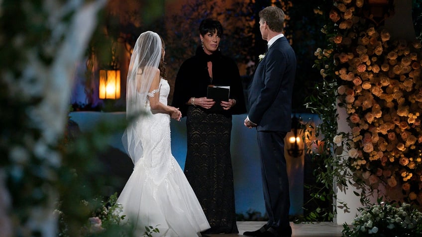 Susan Noles officiating Theresa Nist and Gerry Turner's wedding