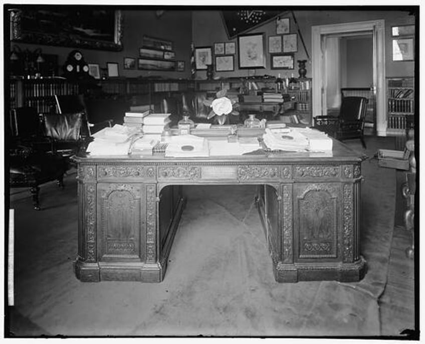 the surprising history of the presidents resolute desk