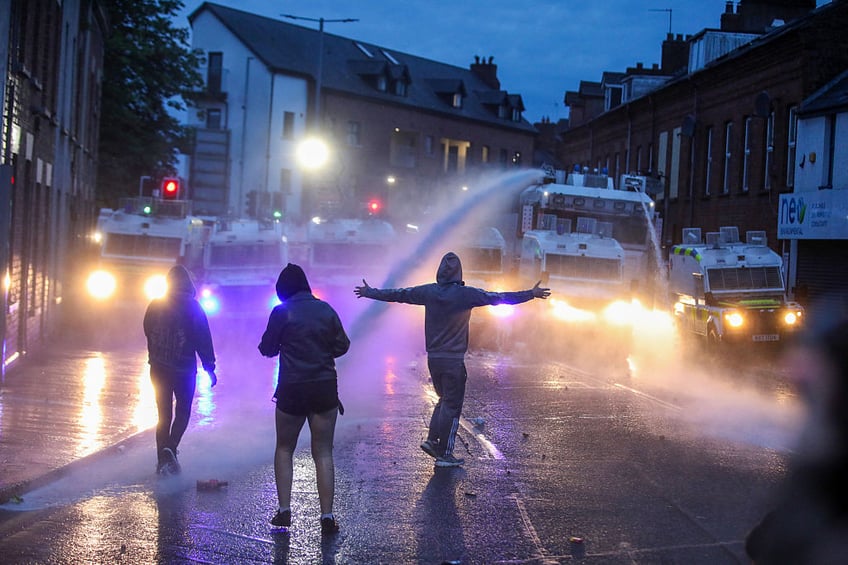 third day of uk anti migrant rape riots sees migrant relocation shelter burnt