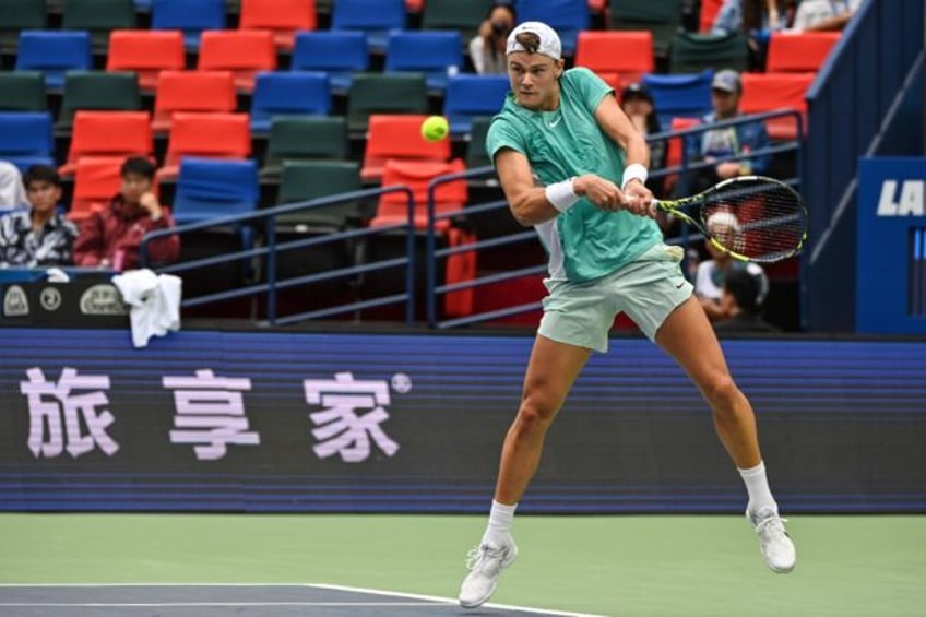 third seed rune de minaur out of shanghai masters