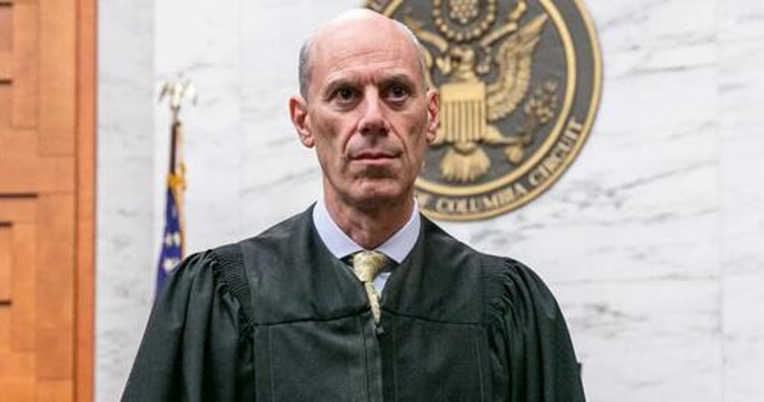 this is batst crazy judge now demanding doj reveal classified information on deportation flights