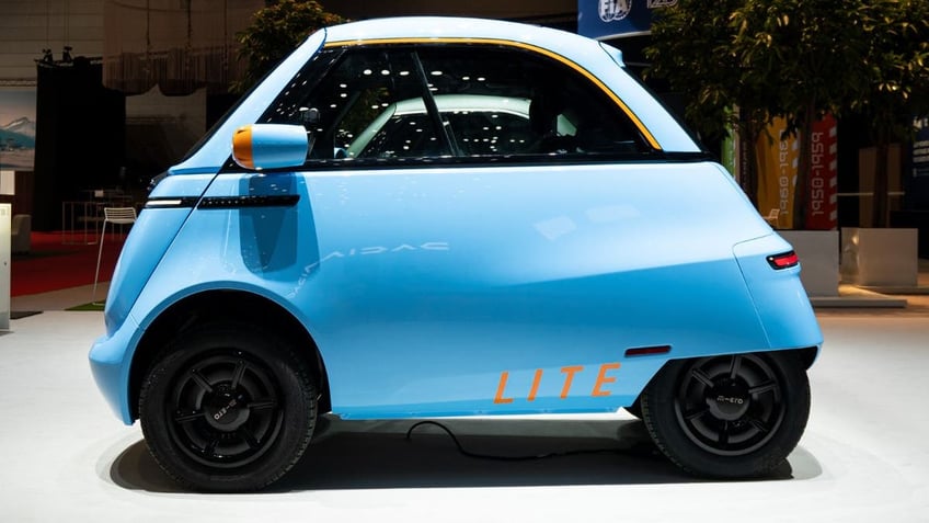 This microcar can squeeze into just about any parking spot