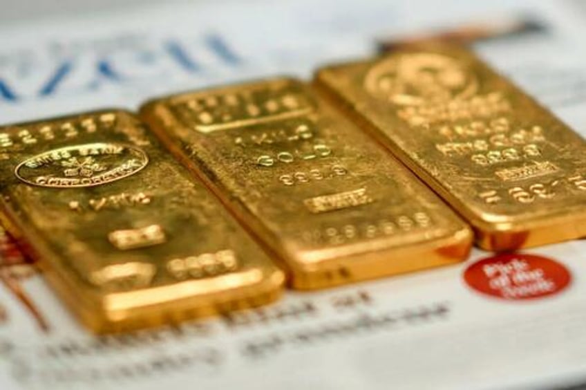 thomas massie introduces bill to audit americas gold reserves
