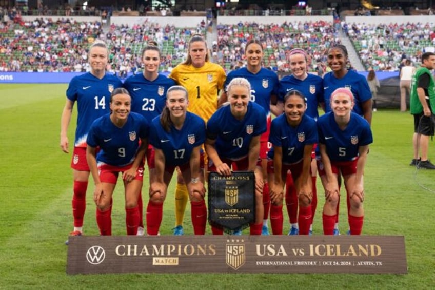 The USA's starting 11 pose for a photo prior to a 3-1 victory over Iceland in a friendly i