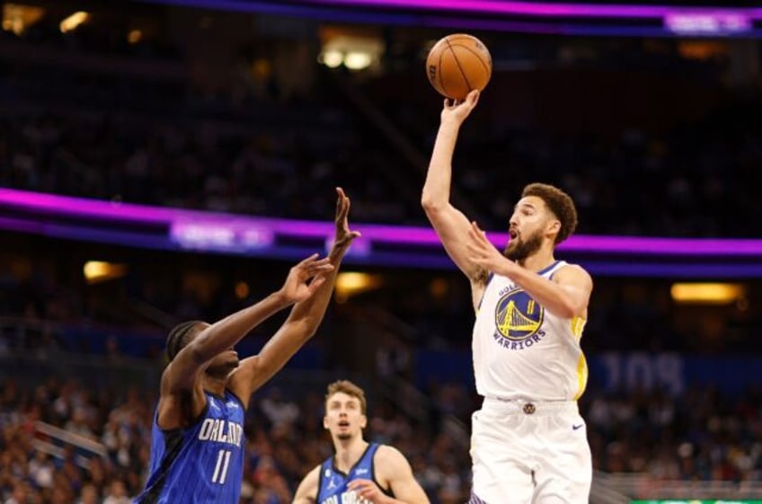 Klay Thompson, shooting a jumper for Golden State, will return to play against the Warrior