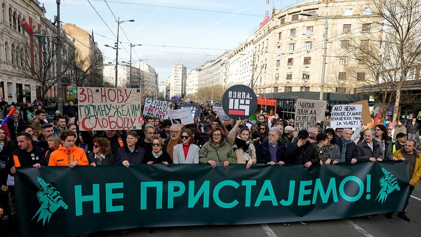 thousands accuse serbias ruling populists of election fraud at a belgrade rally