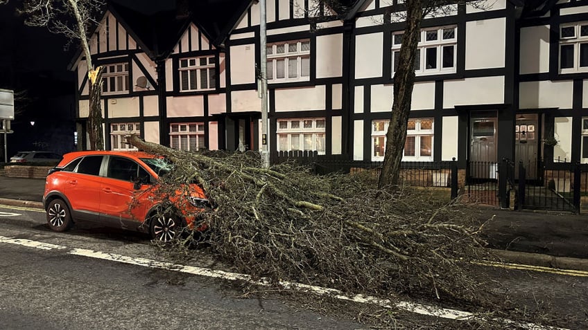 thousands left without power as winter storm blows through britain