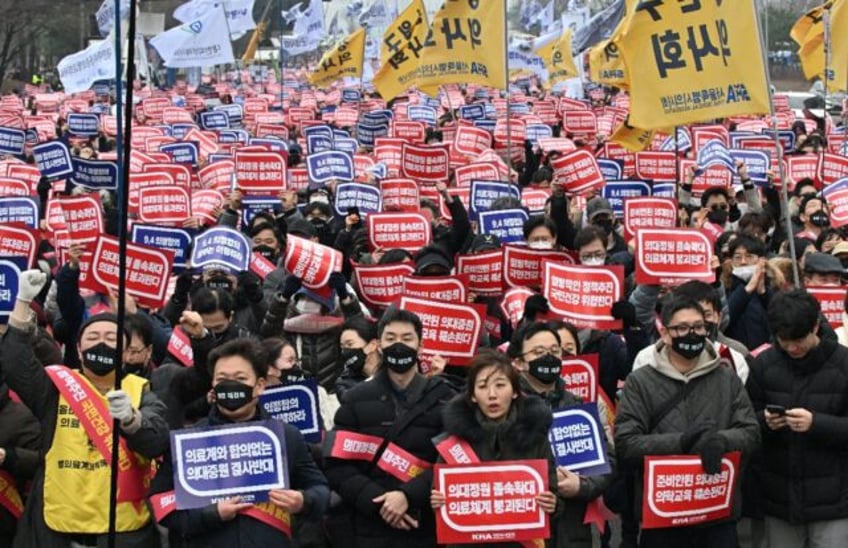 South Korean doctors protest the government's plan to raise the annual enrolment quota at