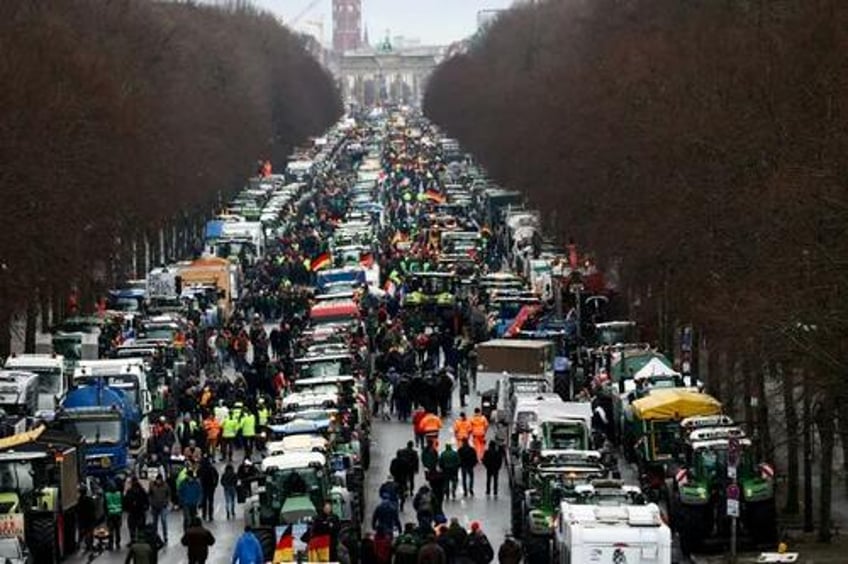 thousands of tractors blocks berlin traffic over plan to end diesel subsidy