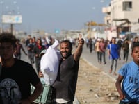Thousands storm aid warehouse in Gaza as hunger crisis deepens