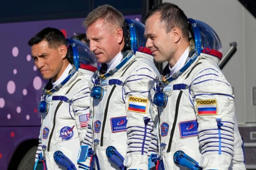 three astronauts return to earth after a year in space frank rubio sets us space record