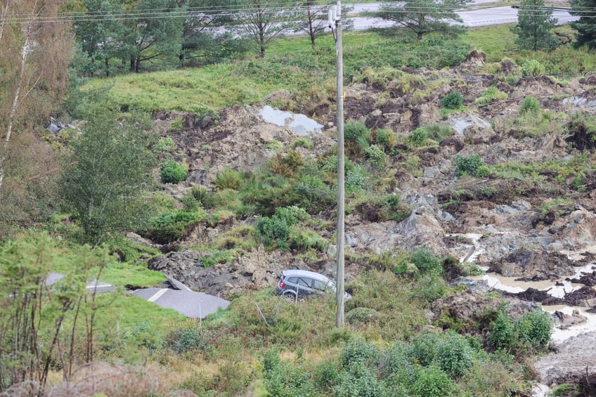 three injured as landslide sparks sinkhole on major highway in sweden