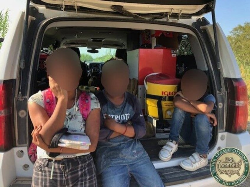 three migrant children found abandoned by smugglers on border in texas