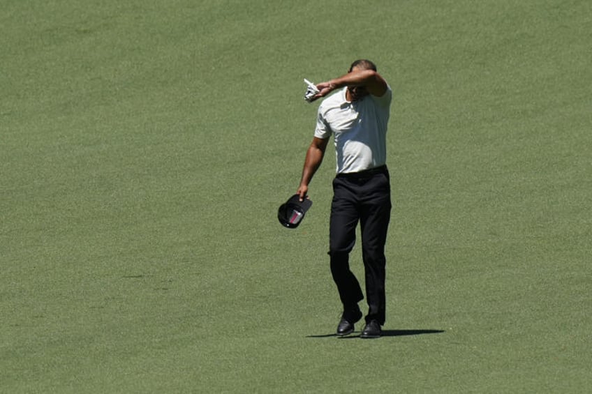 Tiger Woods shoots his worst round in a major championship with an 82 ...