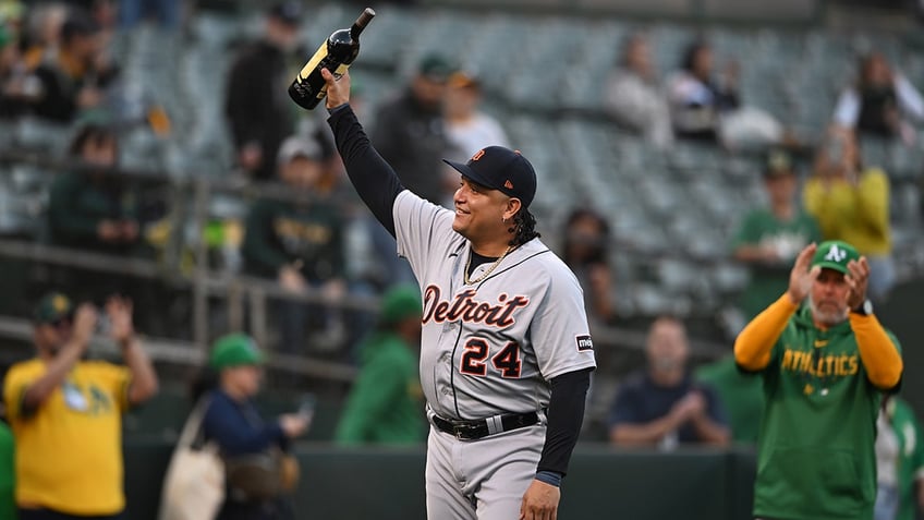 tigers miguel cabrera recovering alcoholic given 90 bottle of wine by athletics as farewell gift