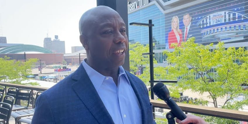 tim scott doubles down on knock of fl black history curriculum desantis and harris both signed off on it