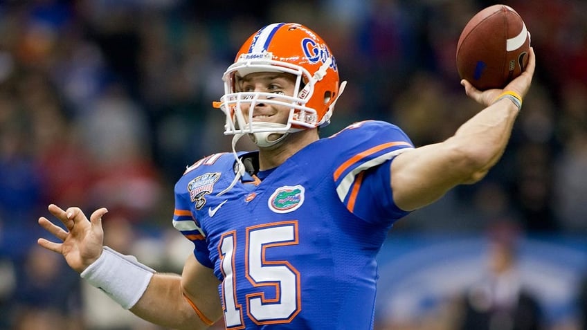 tim tebow praises college football stars charitable efforts recalls really special memory