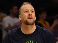 Timberwolves' Joe Ingles gets rare start so his autistic son can see him play for the first time