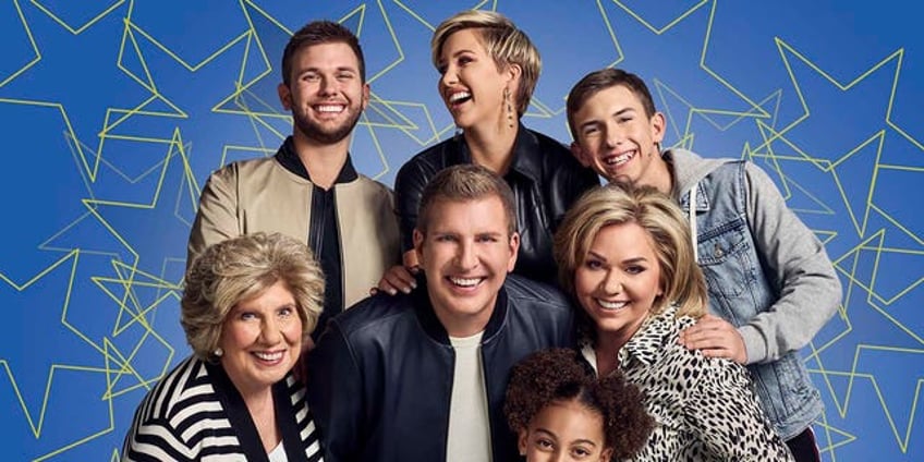 todd julie chrisley still love each other despite not speaking from prison as family films new reality show