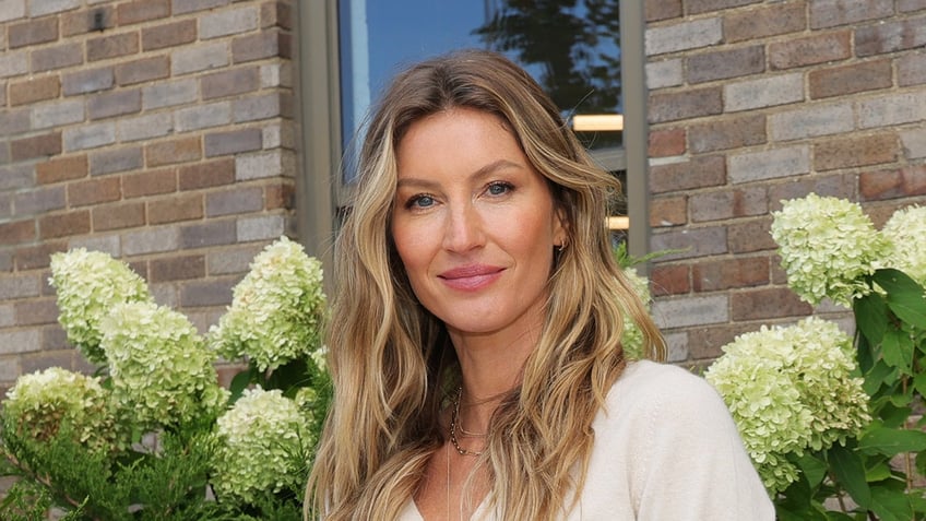 Gisele Bundchen smiling