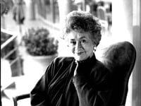 Tony Award-Winning British Actor Joan Plowright, Widow of Laurence Olivier, Dies at 95