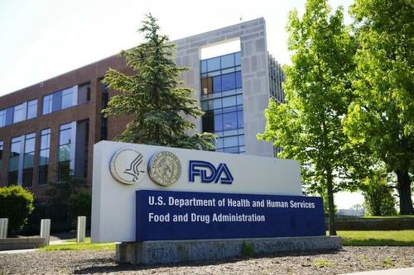 top fda official discloses she never received covid 19 vaccine