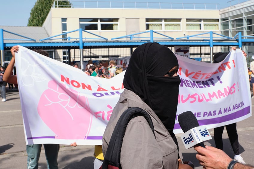 top french court approves ban on arab headscarf in schools after challenge by muslim group