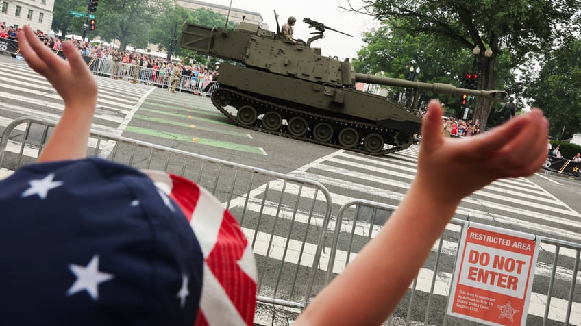top photos from trumps 250th birthday celebration of the us army parade