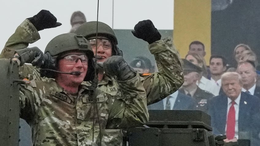 top photos from trumps 250th birthday parade for the us army