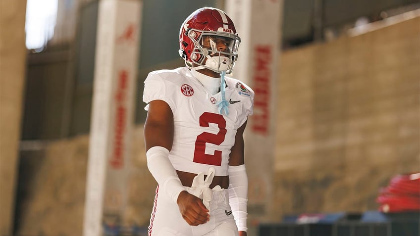 Caleb Downs prepares for the Rose Bowl