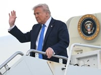Top US Democrat seeks to block Trump using Qatari jet