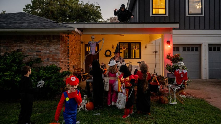 kids trick treating