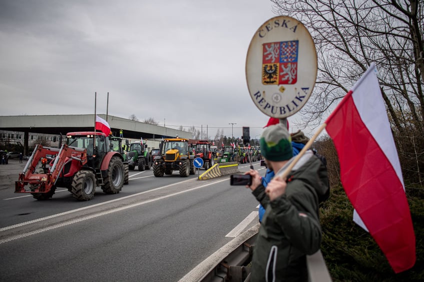 tractor protests farmers from ten countries join forces to push back against eu green tyranny