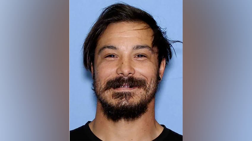travis decker mugshot