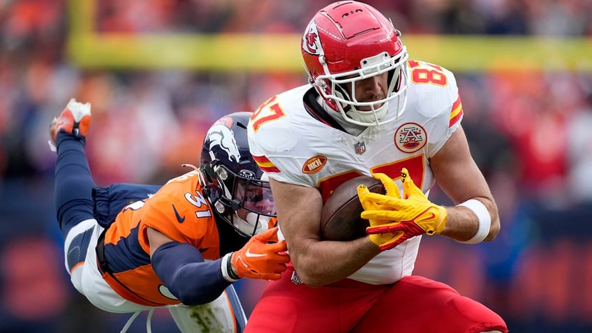 travis kelce faces jabs after another quiet game without taylor swift in attendance