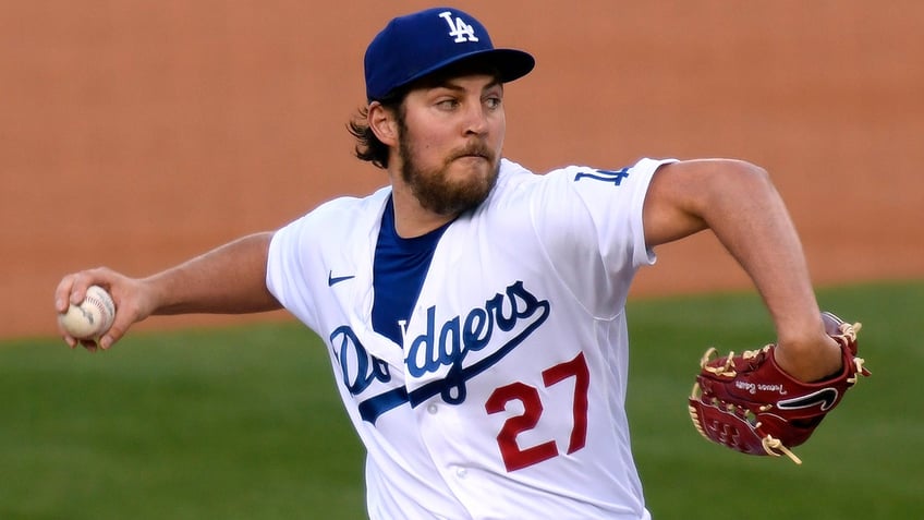 Trevor Bauer vs Padres