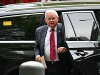 Trial begins of US senator accused of bribery, extortion