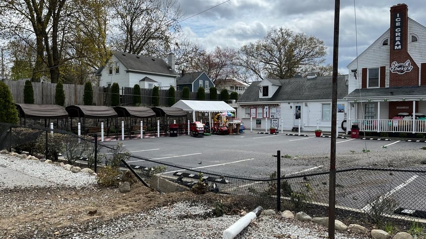 Ice cream stand where crash happened