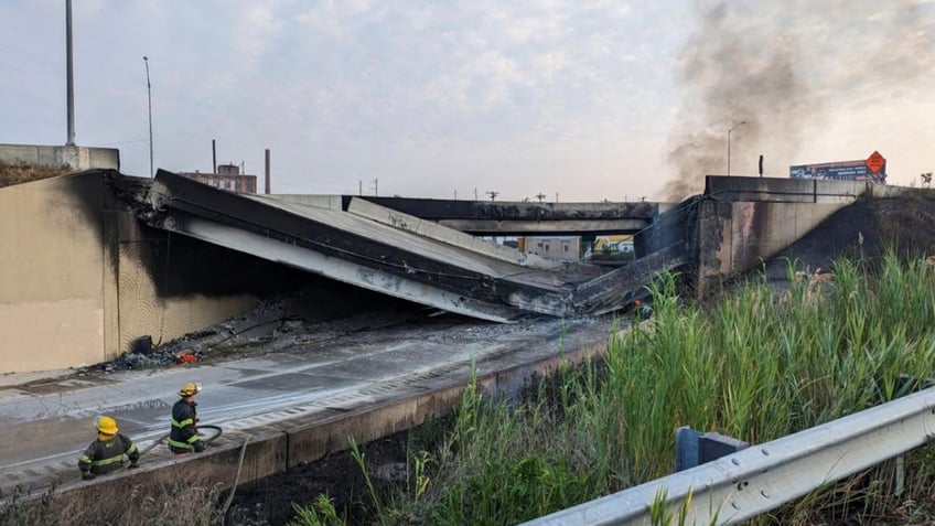 Collapsed portion of I-95